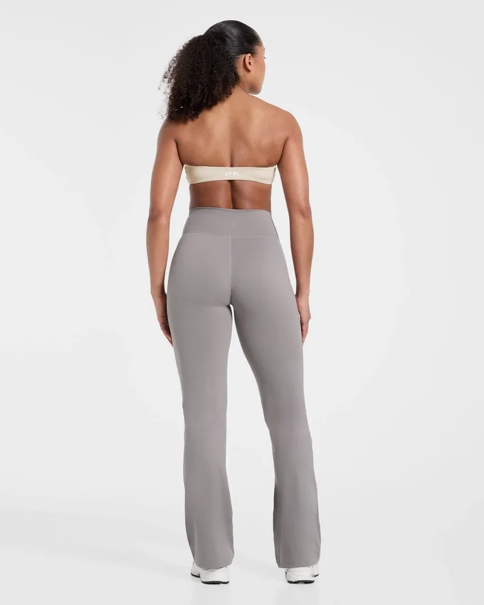 Sculpt Wrap-leggings med utsvängda ben