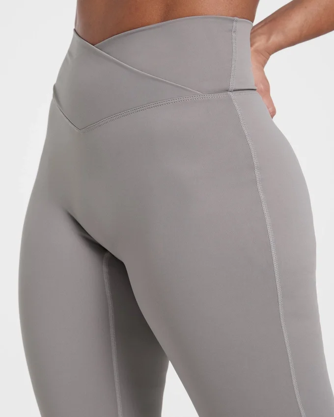 Sculpt Wrap-leggings med utsvängda ben