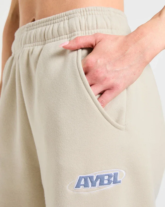 Sports Essentials Oversized Mjukisbyxor med raka ben