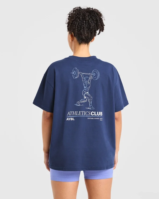 T-shirt med illustration av styrkelyft