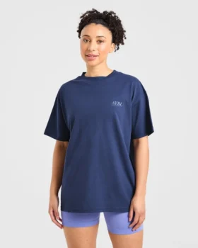 T-shirt med illustration av styrkelyft