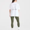 T-shirt med illustration av styrkelyft