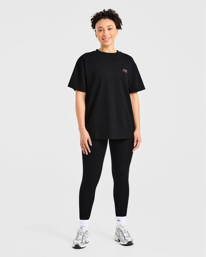 T-shirt med illustration av styrkelyft