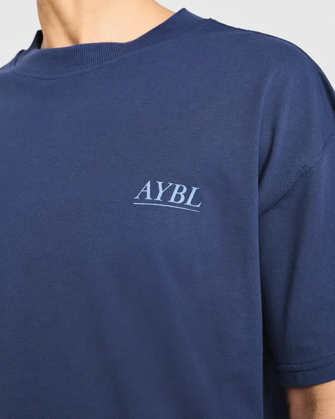 T-shirt med illustration av styrkelyft