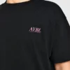 T-shirt med illustration av styrkelyft