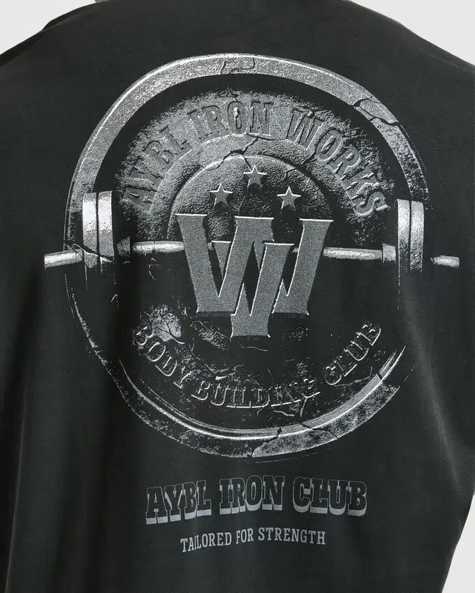 Wesley Vissers x AYBL Iron Works T-shirt i oversized-modell