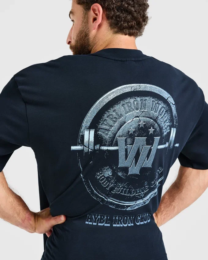 Wesley Vissers x AYBL Iron Works T-shirt i oversized-modell
