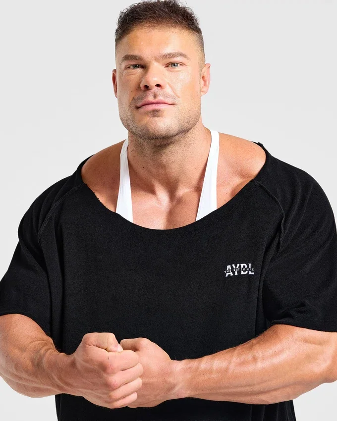 Wesley Vissers x Old School T-shirt med vid halsringning